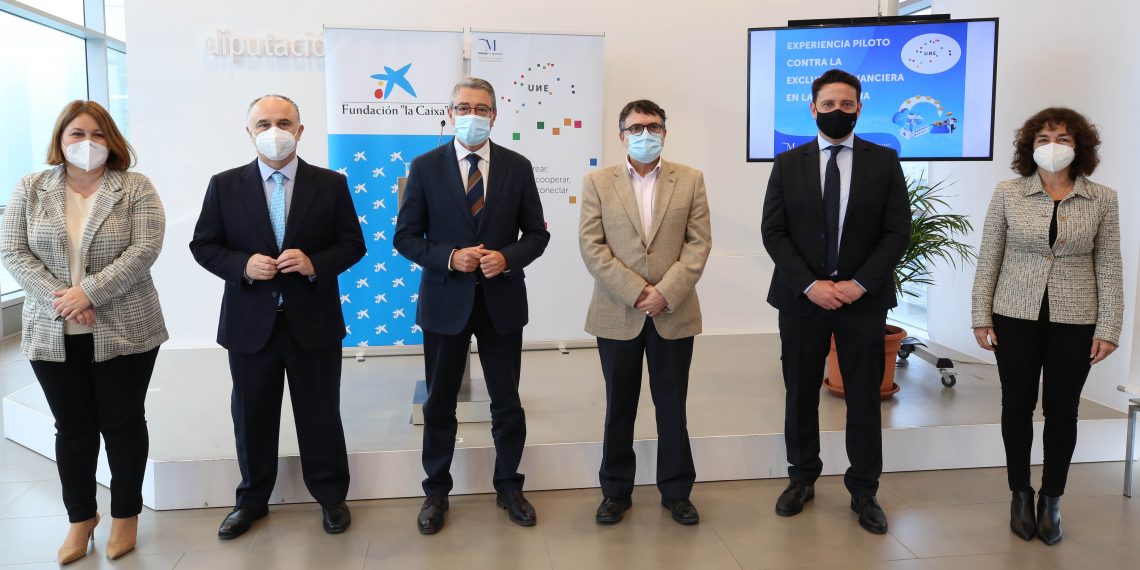 Diputación impulsa que se pueda sacar dinero en las farmacias en los pueblos sin bancos