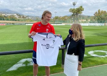 Haaland rompe el hermetismo para hacer un guiño a Marbella