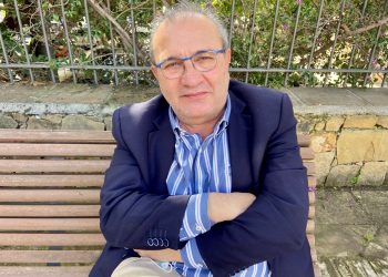 «O se ponen soluciones o la Torre de El Cable se caerá tarde o temprano»