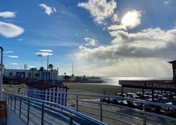 Las playas volverán a tener informadores sobre  medidas relacionadas con el COVID-19