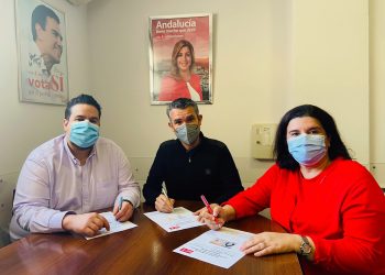 Los dirigentes socialistas locales apoyan en bloque a Susana Díaz