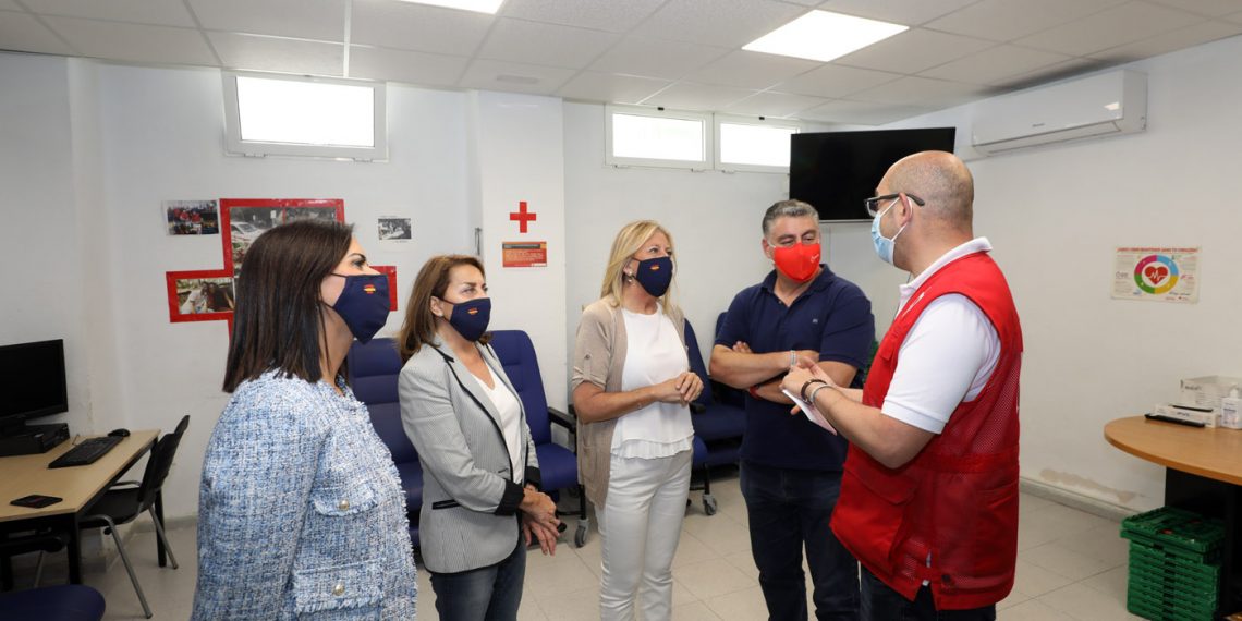 Derechos Sociales trabaja en la vacunación de 160 personas sin hogar