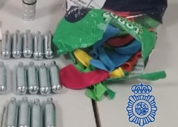 Jóvenes se arrojan al vacío tras consumir «gas de la risa» en distintas fiestas