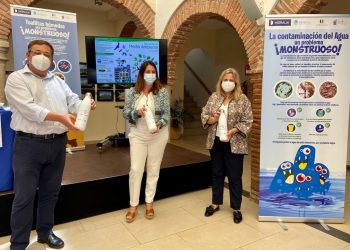 Hidralia repartirá botellas reutilizables, contra el abuso de los plásticos