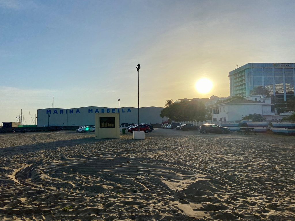 La playa de El Cable, un emblema de Marbella.