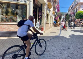 Miles de ciclistas pasean por el municipio cada día