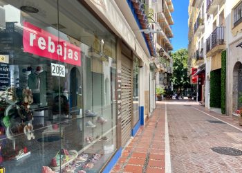 Es habitual encontrarse con estos carteles en las fachadas.