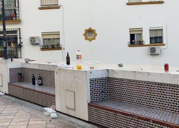 Siguen los botellones y «el Ayuntamiento no ha tomado ninguna medida»