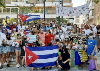 Apoyo unánime al pueblo cubano