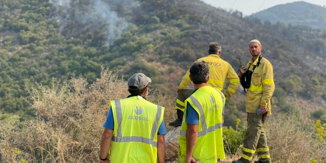 Acosol se suma a las tareas de extinción