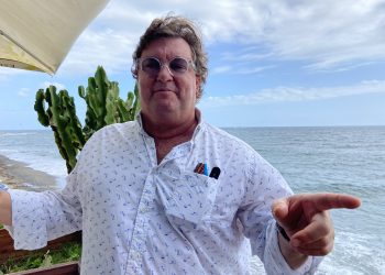 «He viajado treinta años con la princesa Diana, trabajo para los grandes periódicos ingleses»