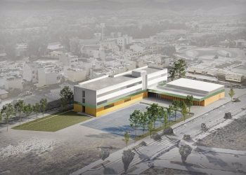 La Junta trata de desactivar las protestas de padres de alumnos con datos sobre la inversión en centros educativos