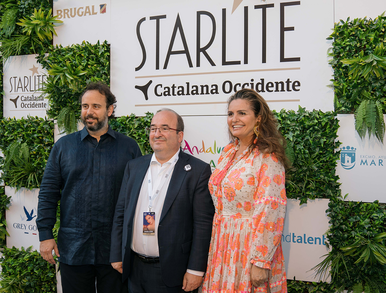 El ministro de Cultura y Deporte, Miquel Iceta, disfruta en Starlite del concierto de Diana Ross