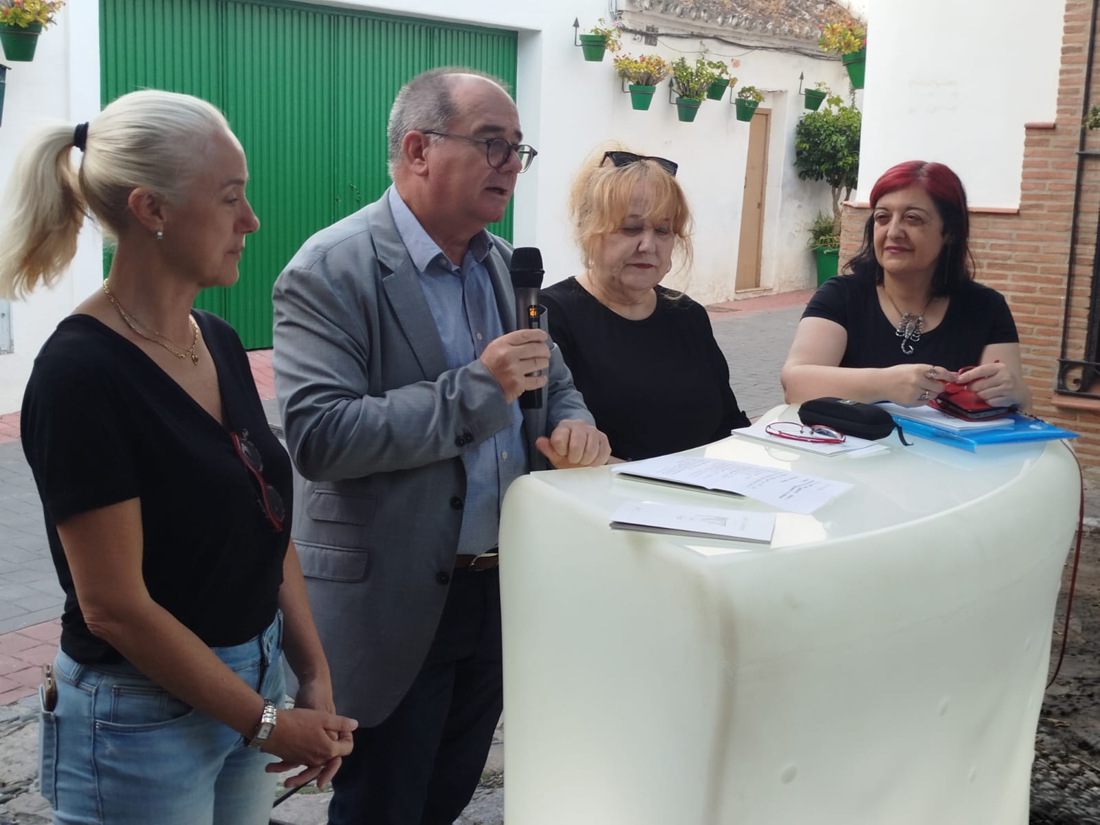 SOLO EL SILENCIO DE ISABEL ROMERO