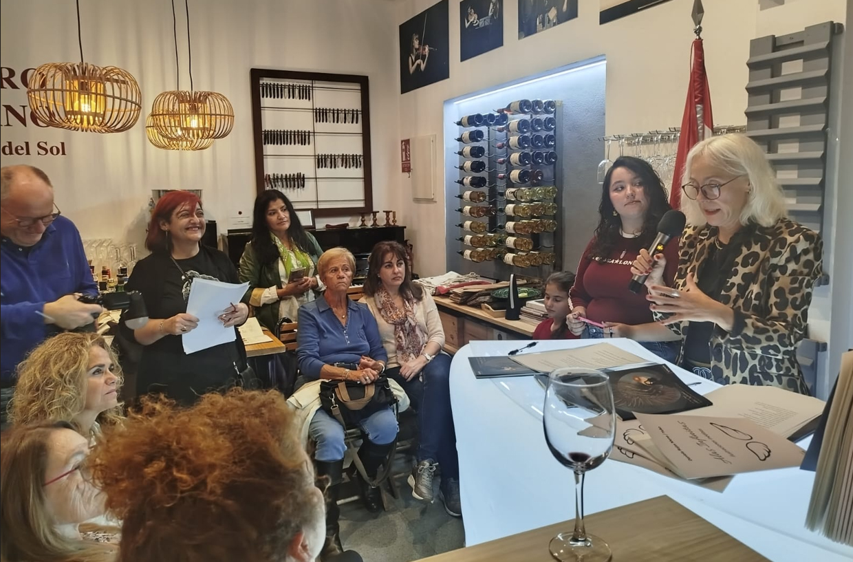 ALAS INFINITAS DE ANA PAULA MENA GALÁN