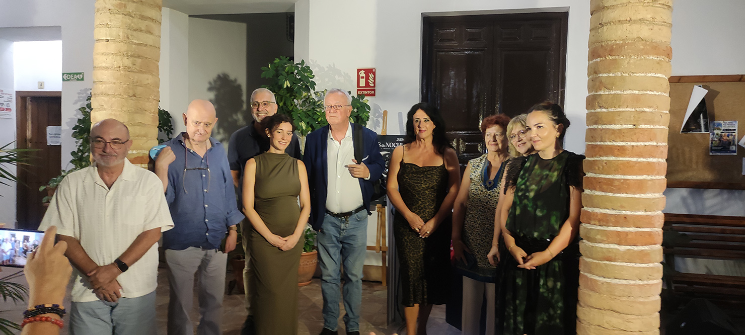 DAMAS DE NOCHE en septiembre