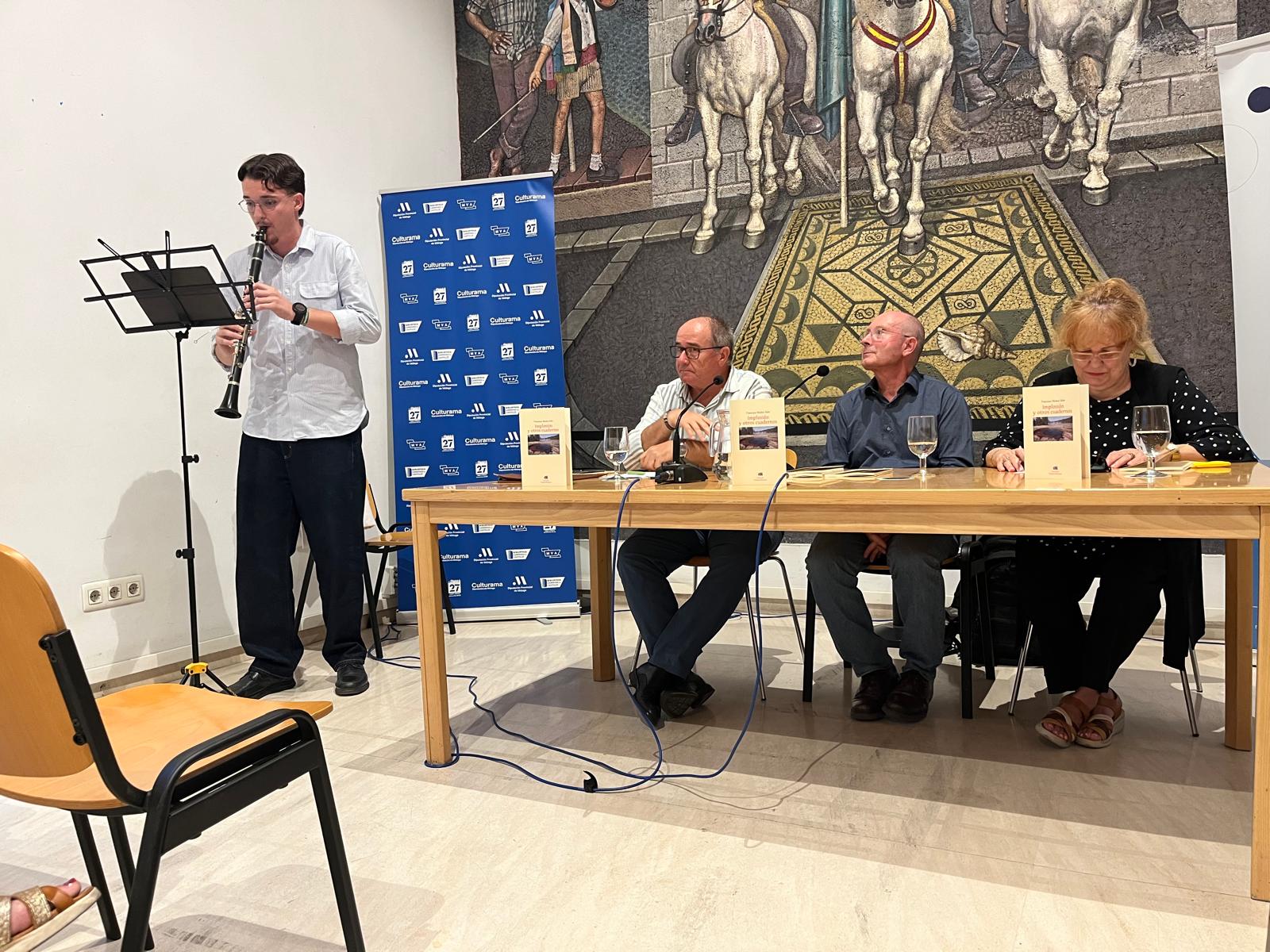 IMPLOSIÓN Y OTROS CUADERNOS de Francisco Muñoz Soler